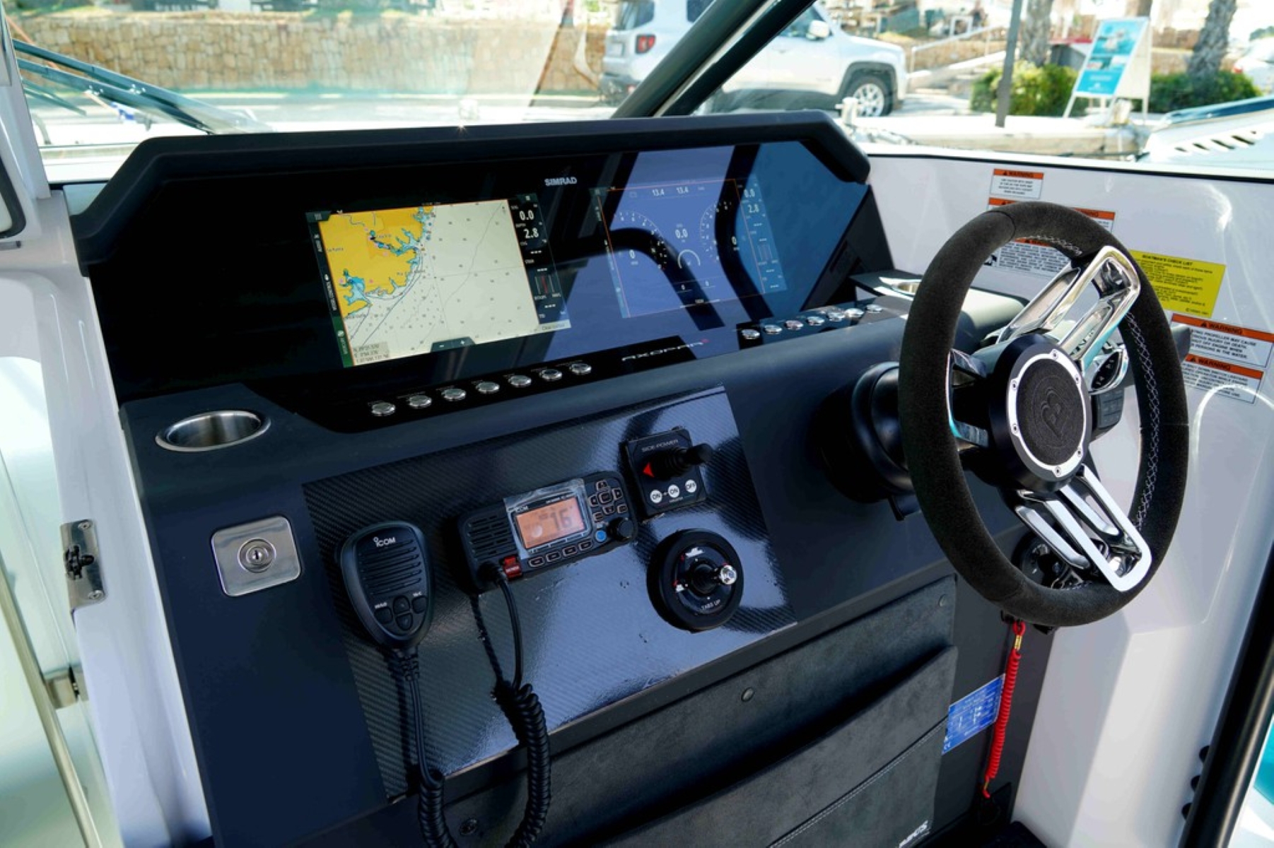 axopar-37-sun-top-brabus-line-axopar-55e5b799-6