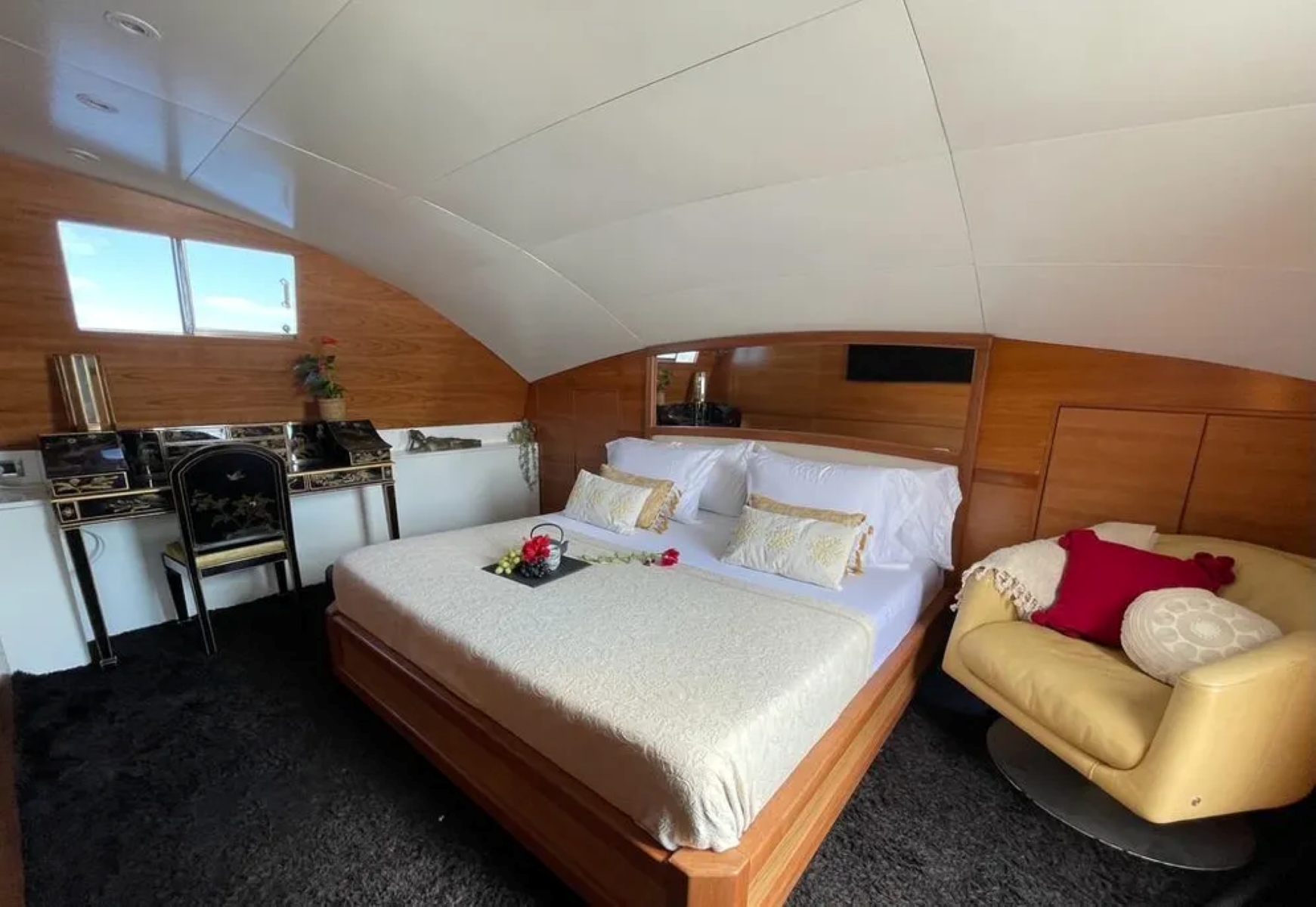 2001-falcon-100-power-9748070-20250405043206327-1_XLARGE