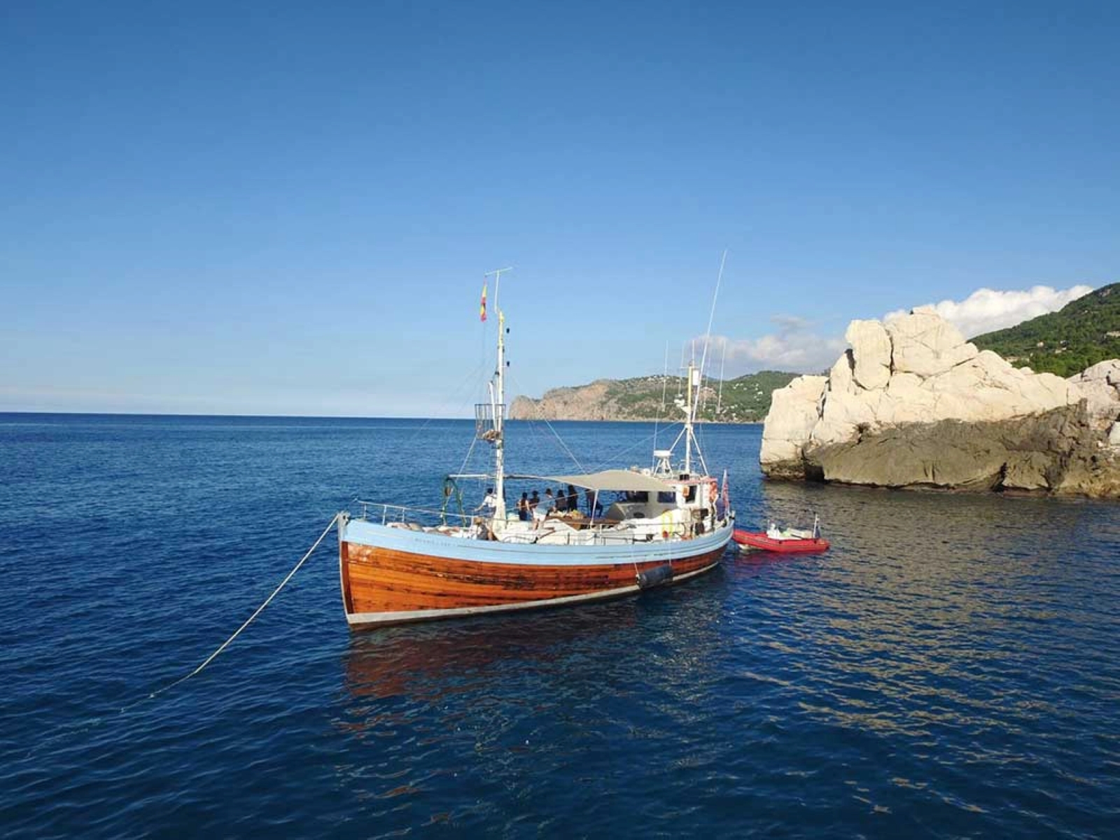 Bonnie-Lass-charter-Cala-Deia