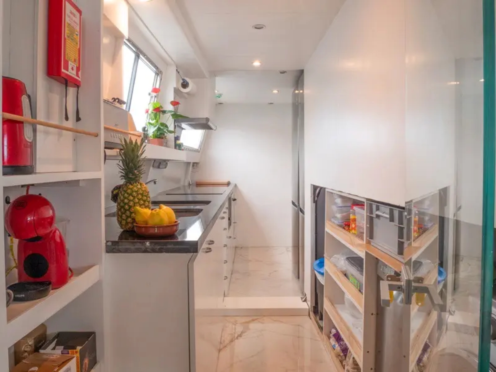 Yacht-Falcon-Blue-Gold-Mallorca-12