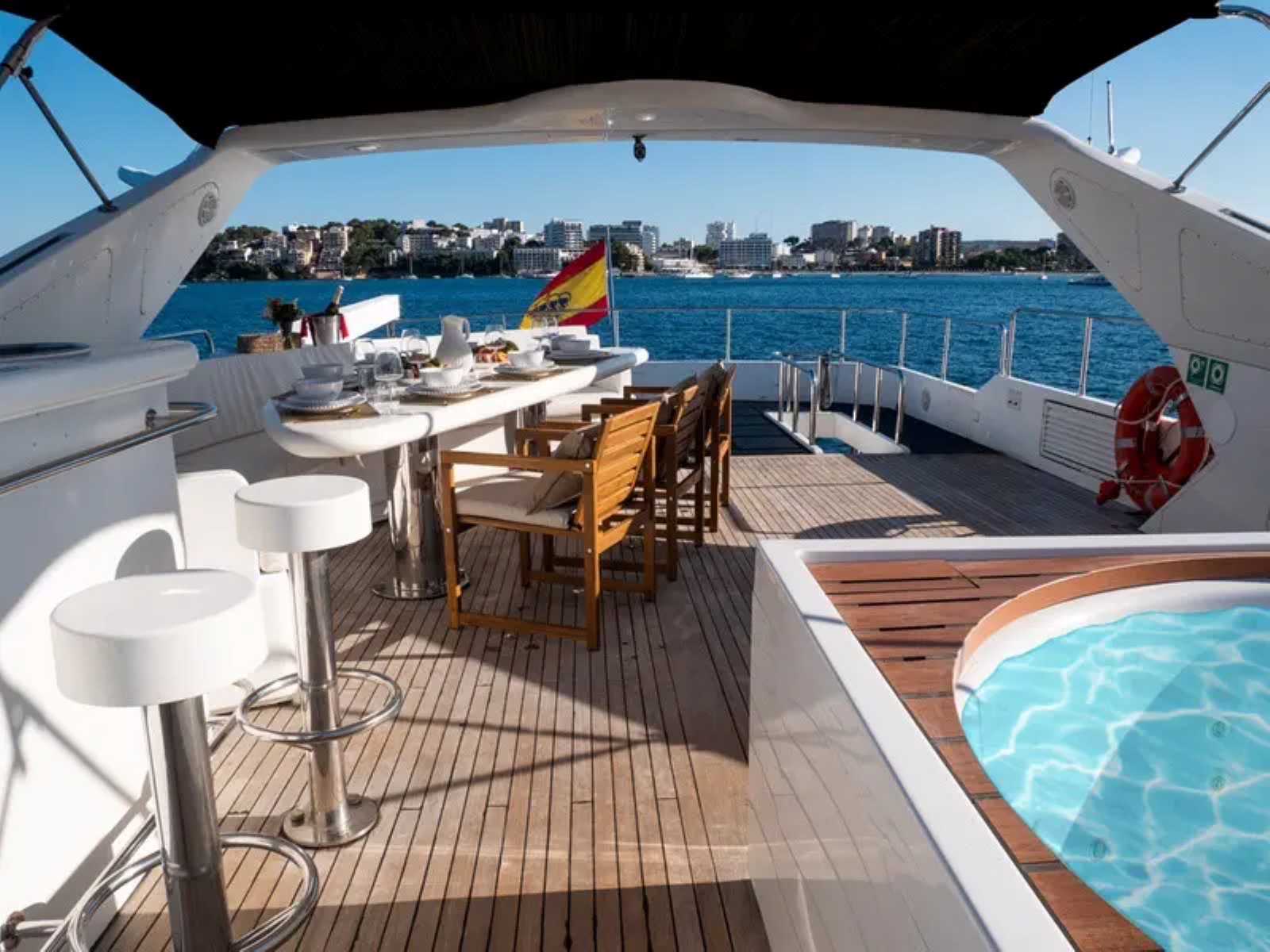 Yacht-Falcon-Blue-Gold-Mallorca-16