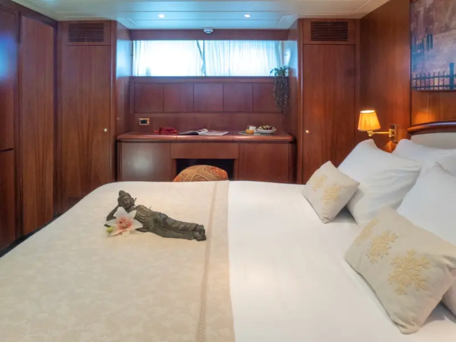 Yacht-Falcon-Blue-Gold-Mallorca-8