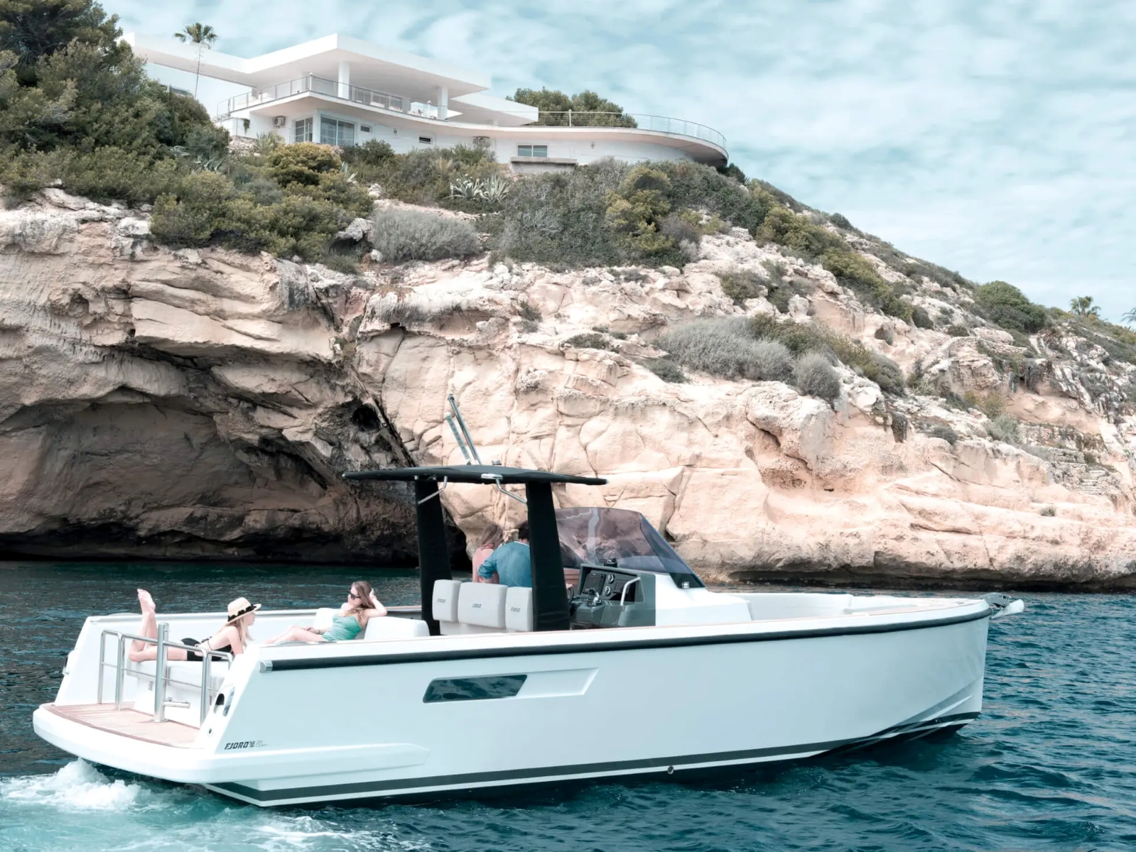 fjord-36-open-photo-exterieur-2013-fjord-36-open-exterieur_1390528294133548182_2000